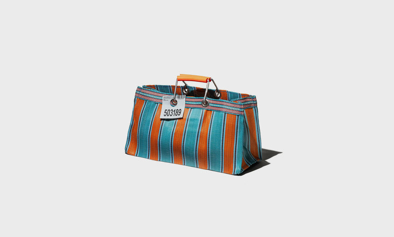 Bolsa de rayas de plástico reciclado Wide - Naranja / Azul