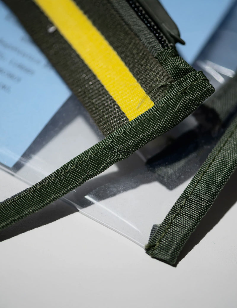 Estuche College