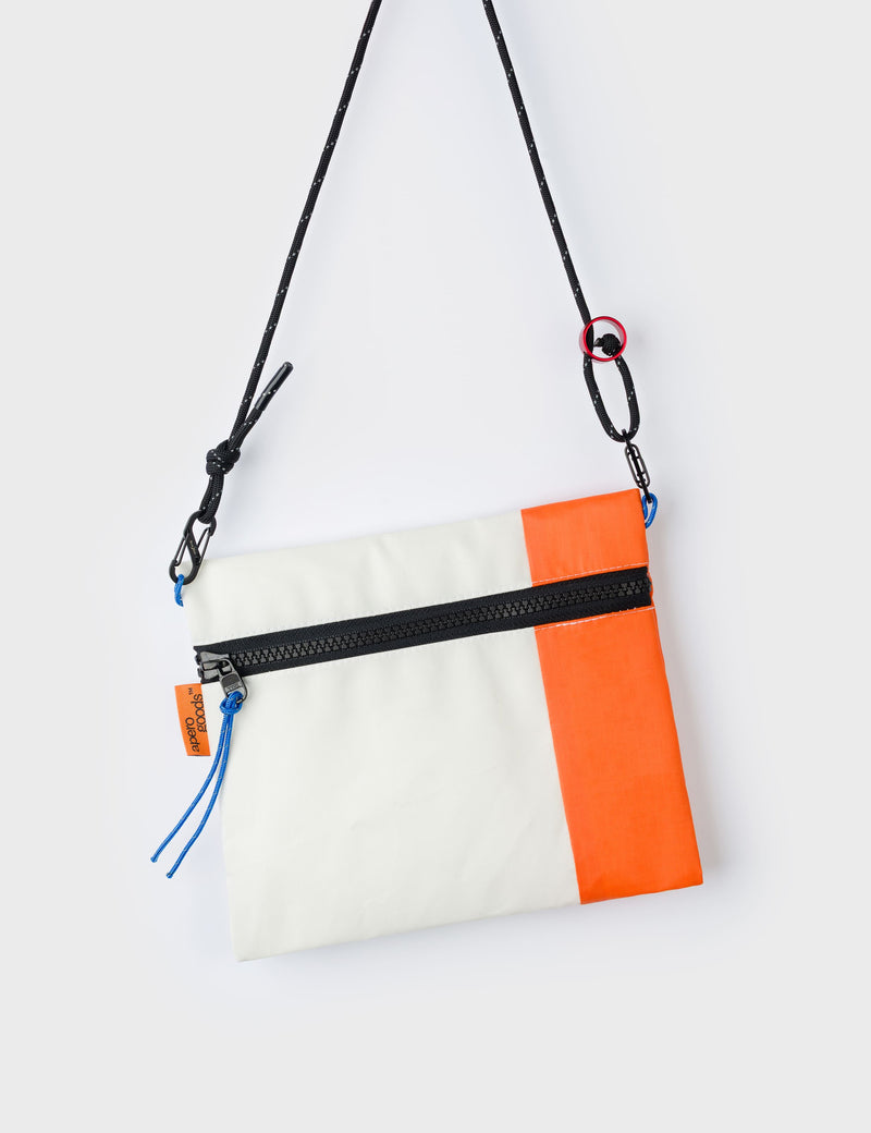 Bolso Apero Goods Naranja, hecho en Málaga - Raya Vertical