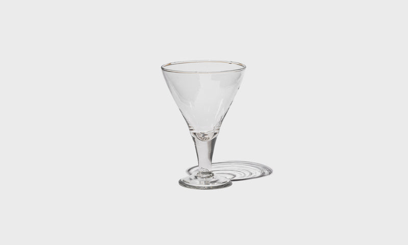 Copa de vidrio soplado